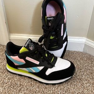 Kids Reebok Classic sneakers size 1.5